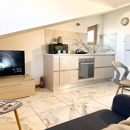 Carolas Luxury House フィウミチーノ エクステリア 写真