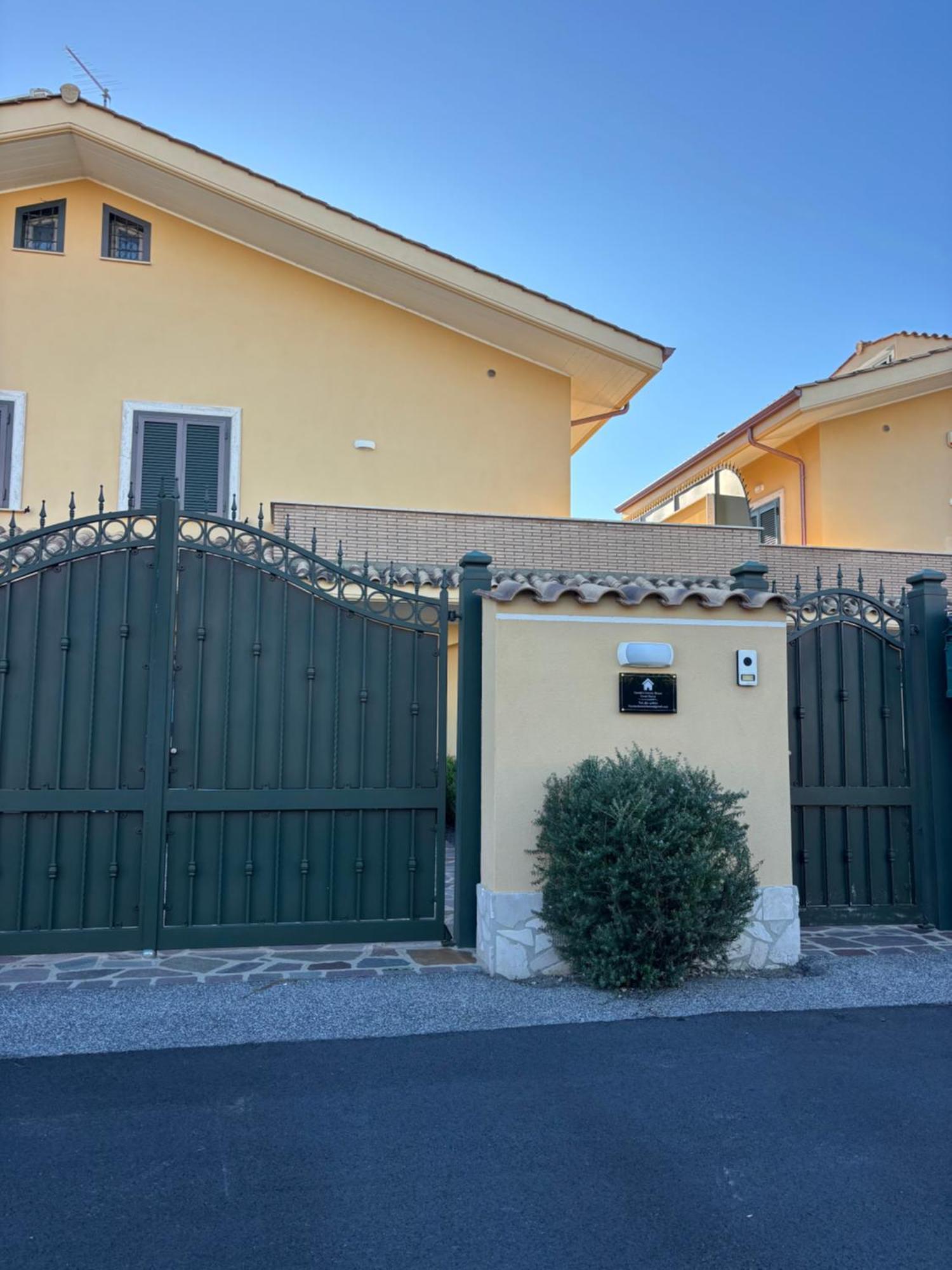 Carolas Luxury House フィウミチーノ エクステリア 写真